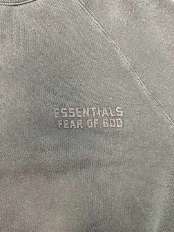 Fear of God Essentials Sweat-shirt ras du cou gris foncé